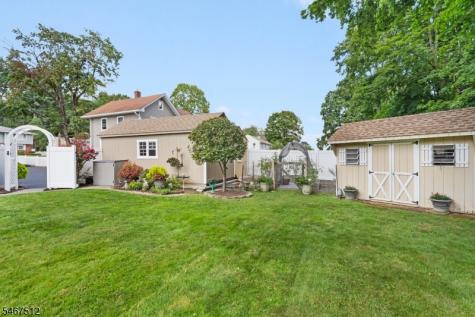 58 N Hillside Avenue Roxbury NJ 07847