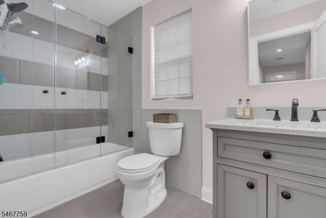 632 Laurita Street Linden NJ 07036