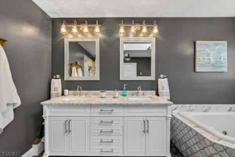 225 Arbor Drive Greenwich NJ 08886