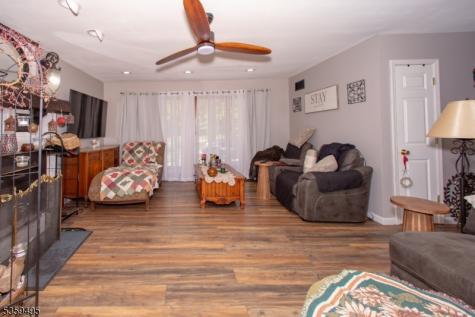 76 Glen Road Wantage NJ 07461