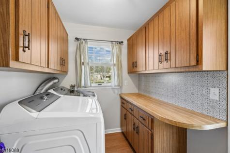 16 Meadow Lane Mansfield NJ 07840