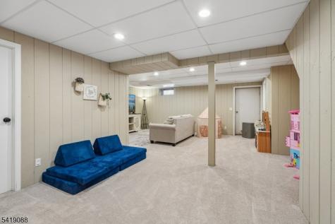 16 Meadow Lane Mansfield NJ 07840