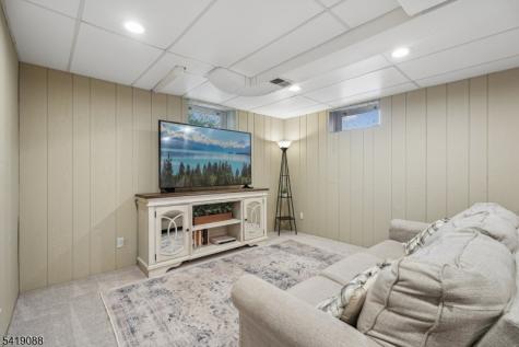 16 Meadow Lane Mansfield NJ 07840