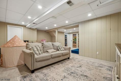 16 Meadow Lane Mansfield NJ 07840