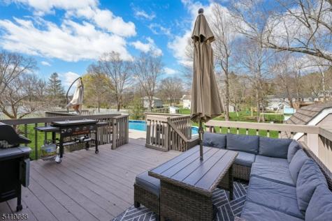 16 Meadow Lane Mansfield NJ 07840