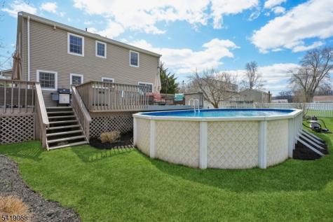 16 Meadow Lane Mansfield NJ 07840