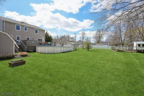 16 Meadow Lane Mansfield NJ 07840