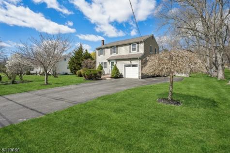 16 Meadow Lane Mansfield NJ 07840