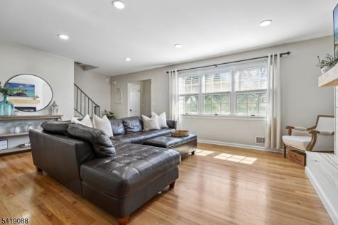 16 Meadow Lane Mansfield NJ 07840