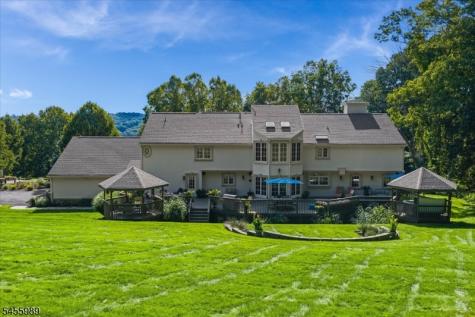 6 Hickory Drive Chester NJ 07930