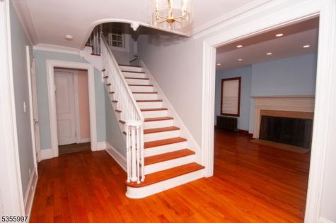 45 Summit Road Elizabeth NJ 07208