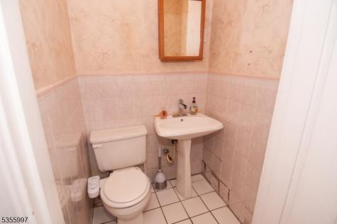 45 Summit Road Elizabeth NJ 07208