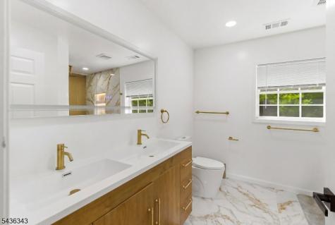 1436 Pleasant Valley Way West Orange NJ 07052
