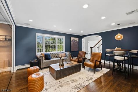 327 Woodside Avenue Franklin Lakes NJ 07417