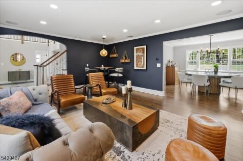 327 Woodside Avenue Franklin Lakes NJ 07417