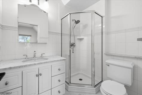 327 Woodside Avenue Franklin Lakes NJ 07417