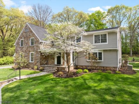 327 Woodside Avenue Franklin Lakes NJ 07417