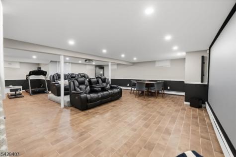 327 Woodside Avenue Franklin Lakes NJ 07417