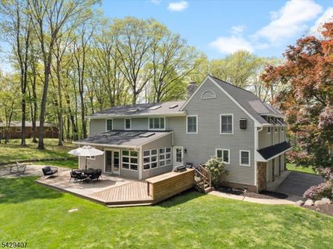 327 Woodside Avenue Franklin Lakes NJ 07417