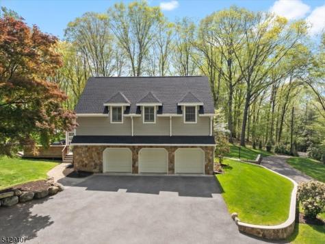 327 Woodside Avenue Franklin Lakes NJ 07417