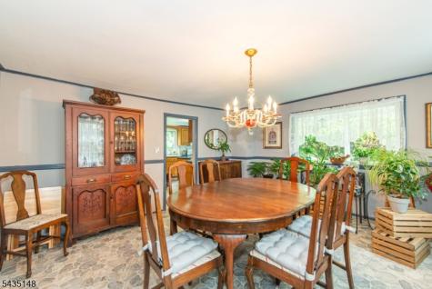 34 Unneberg Avenue Roxbury NJ 07876