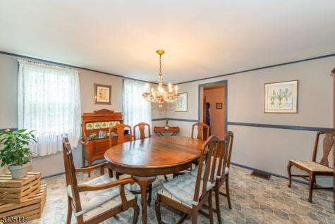 34 Unneberg Avenue Roxbury NJ 07876