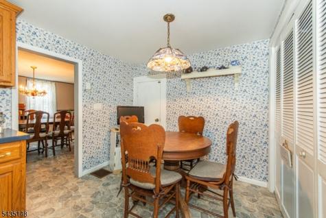 34 Unneberg Avenue Roxbury NJ 07876