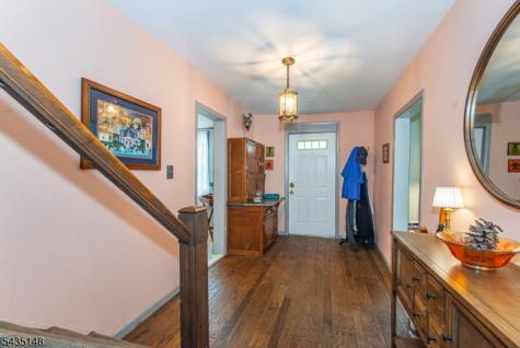 34 Unneberg Avenue Roxbury NJ 07876