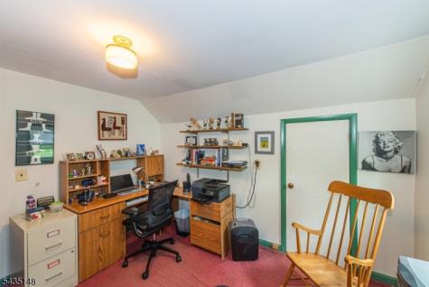 34 Unneberg Avenue Roxbury NJ 07876