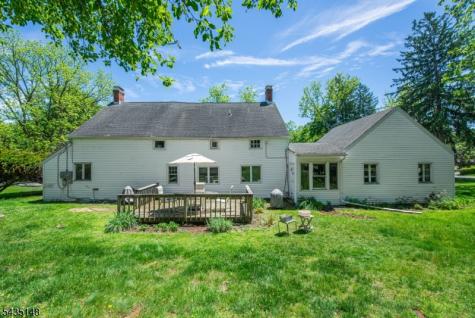 34 Unneberg Avenue Roxbury NJ 07876