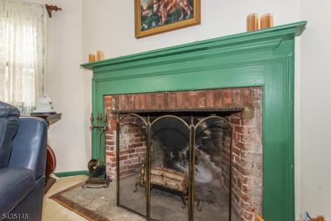 34 Unneberg Avenue Roxbury NJ 07876