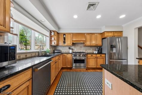 24 Regent Place Berkeley Heights NJ 07922