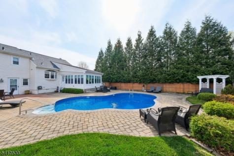 24 Regent Place Berkeley Heights NJ 07922