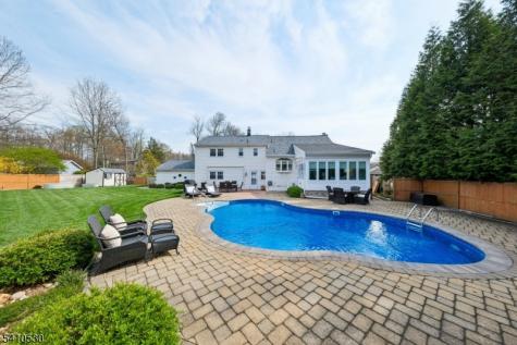 24 Regent Place Berkeley Heights NJ 07922