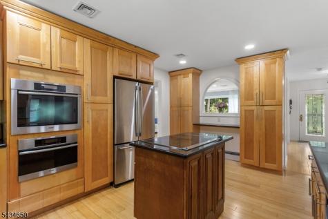 596 Terhune Drive Wayne NJ 07470