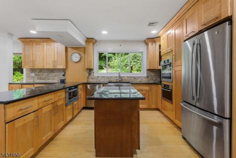 596 Terhune Drive Wayne NJ 07470