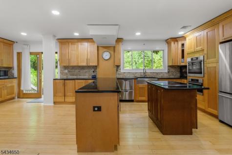 596 Terhune Drive Wayne NJ 07470