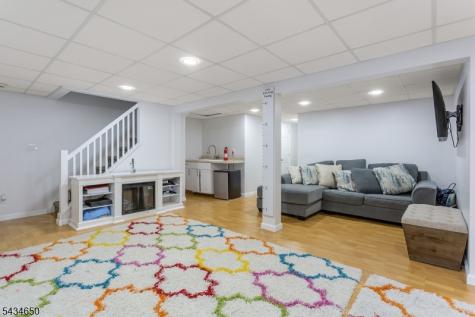 596 Terhune Drive Wayne NJ 07470