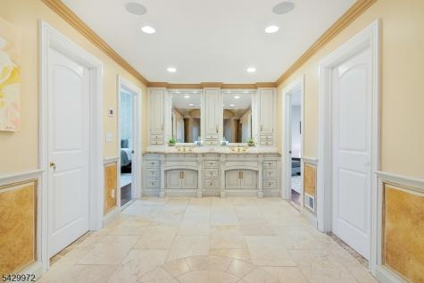 9 Bishops Lane Millburn NJ 07078