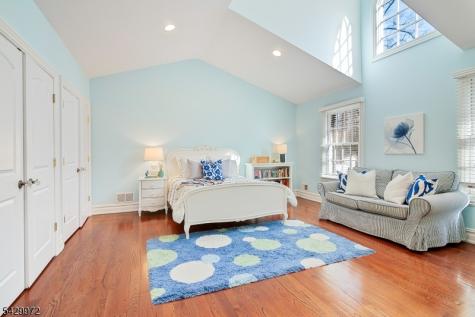 9 Bishops Lane Millburn NJ 07078