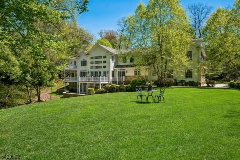 9 Bishops Lane Millburn NJ 07078