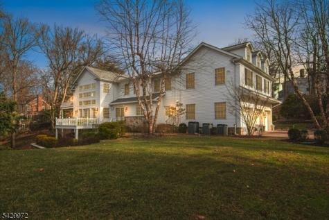 9 Bishops Lane Millburn NJ 07078