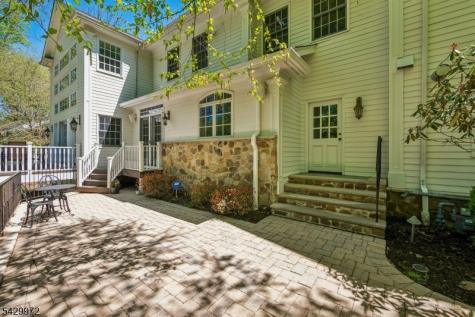 9 Bishops Lane Millburn NJ 07078