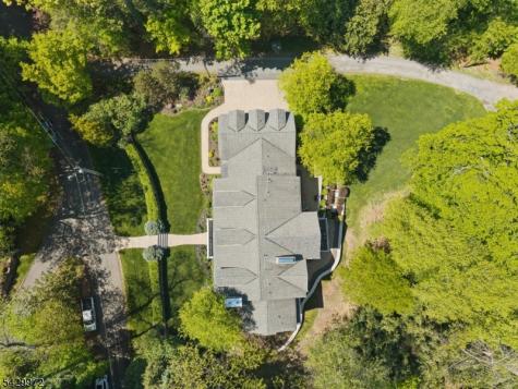 9 Bishops Lane Millburn NJ 07078