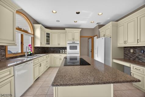 4 Pueblo Trail Vernon NJ 07462