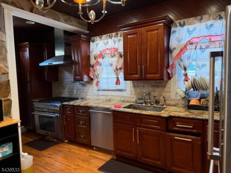 62 Shephard Avenue Newark NJ 07112