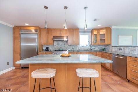 591 Highland Avenue Little Falls NJ 07043