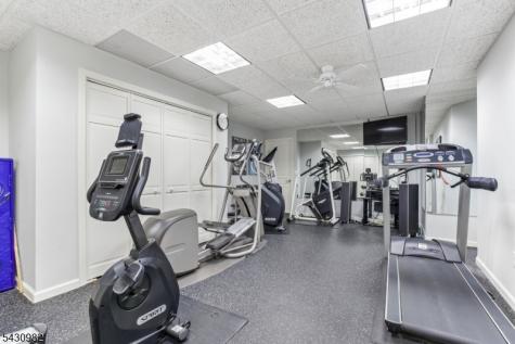 4 Fordham Road Livingston NJ 07039