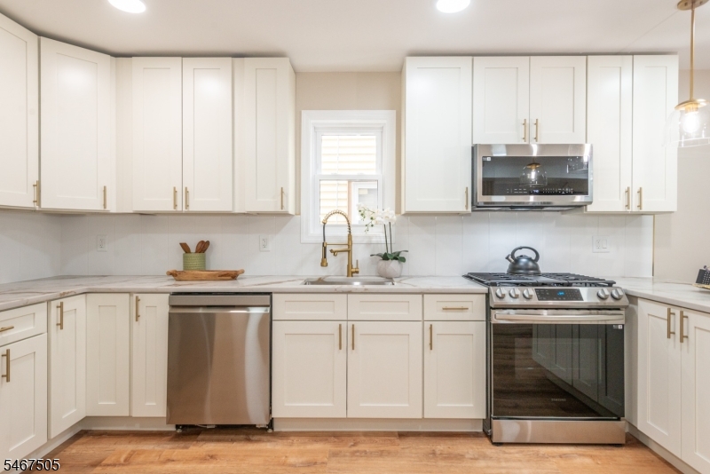 624 Lyons Avenue Irvington NJ 07111