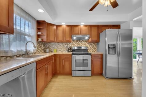 41 Lakewood Drive Mountain Lakes NJ 07046